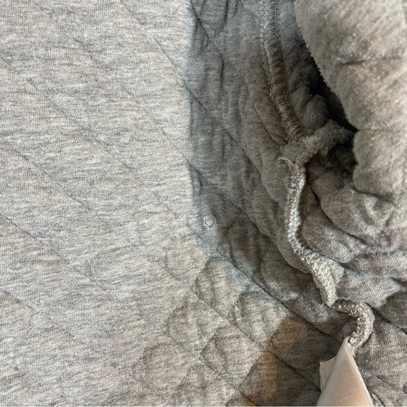 Gap Quilted Zip Up Sweatshirt Size Small - Picture 4 of 9